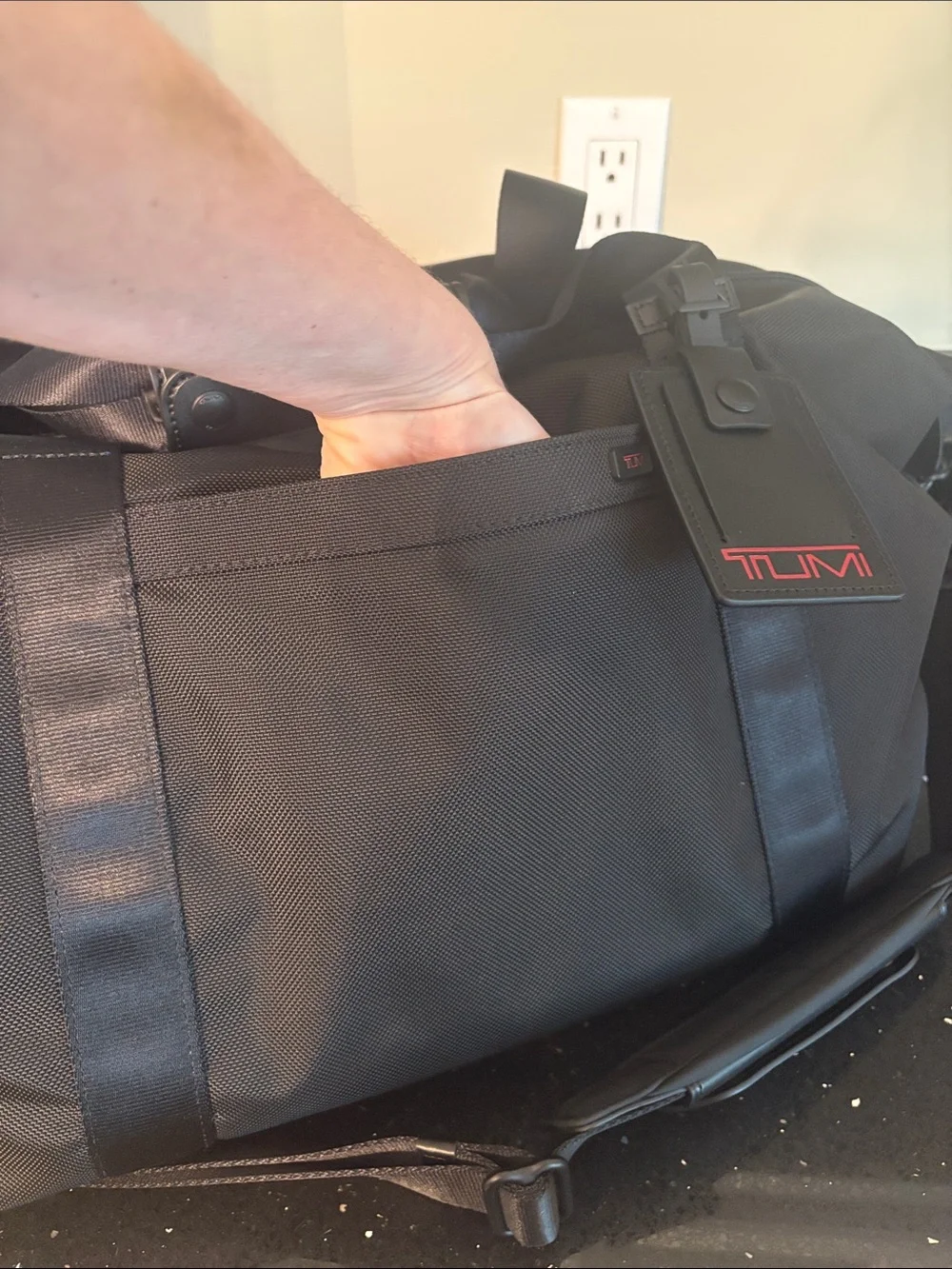 *TUMI Black Travel Overnight Carry On Duffel Bag Unisex Travel Vacation Gym